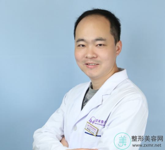 管小平